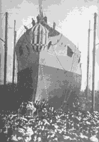 Корпус броненосца "Кашима" перед спуском на воду. 22 марта 1905 г.